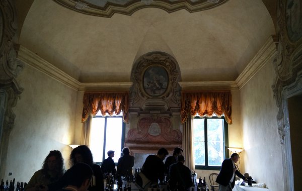 La sala degli assaggi a Villa Favorita è il mio nuovo angolo di mondo preferito